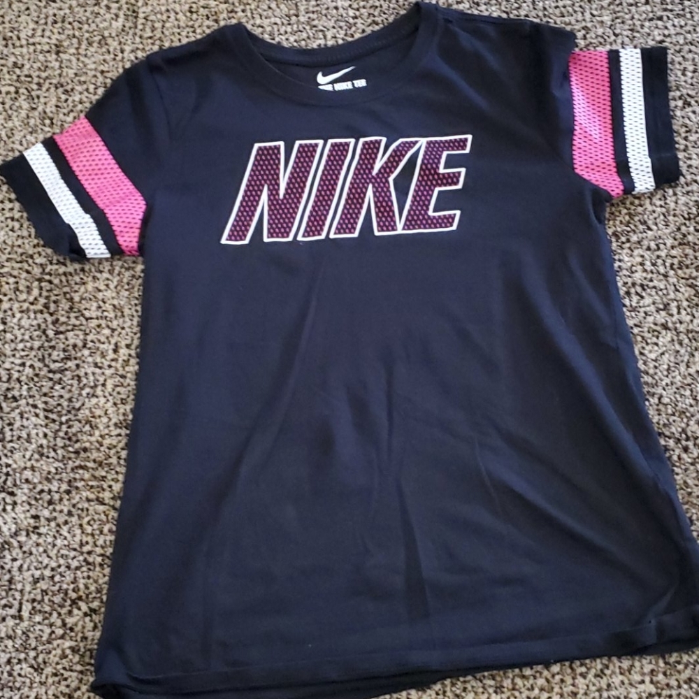 Nike tshirt